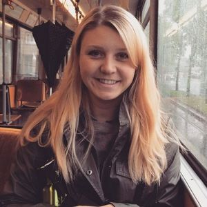 Meet your Posher, Emily